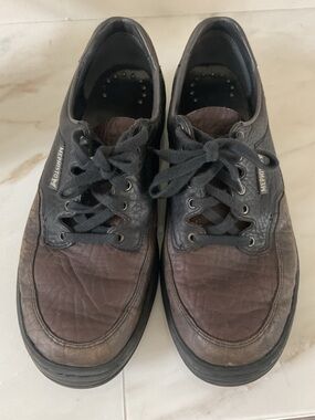 ****Mephisto ****Travel’s Air Jet System. Leather Casual Lace-Up Shoes